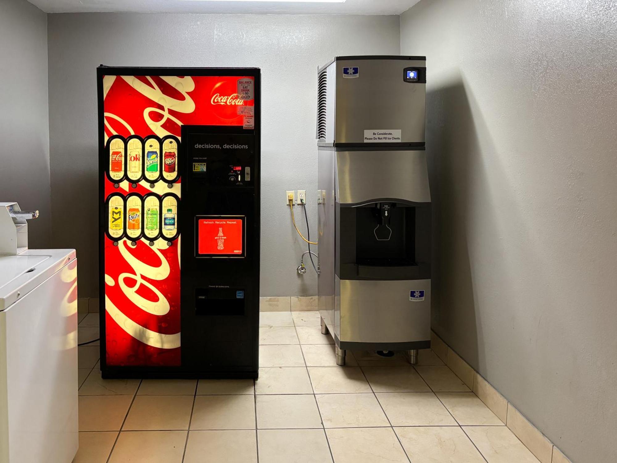 Motel 6 Prattville Al Екстериор снимка